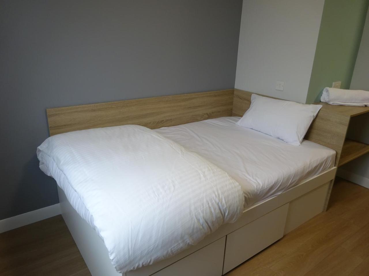 Edinburgh Haddington Place Hostel Единбург Екстериор снимка